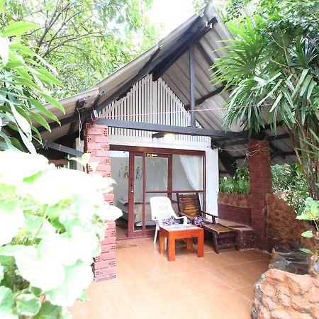 Pine Bungalow Krabi town Екстериор снимка