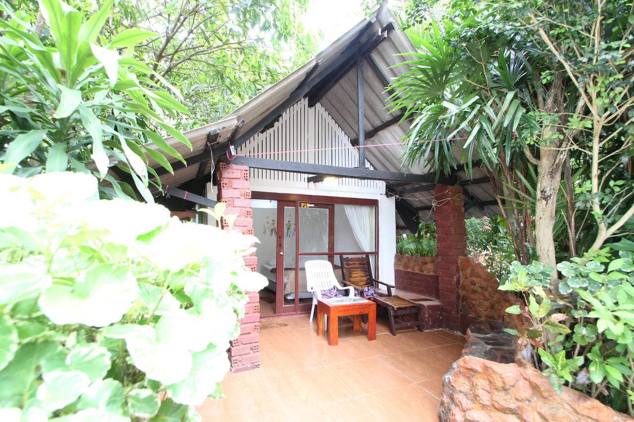 Pine Bungalow Krabi town Екстериор снимка